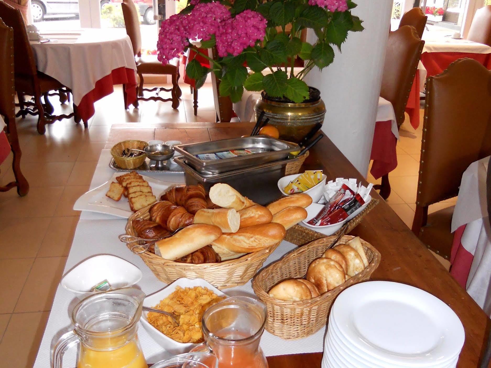 Hotel De Bretagne Dol Centre Ville - Hotel Et Restaurant Dol-de-Bretagne Kültér fotó