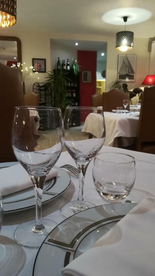 Hotel De Bretagne Dol Centre Ville - Hotel Et Restaurant Dol-de-Bretagne Kültér fotó